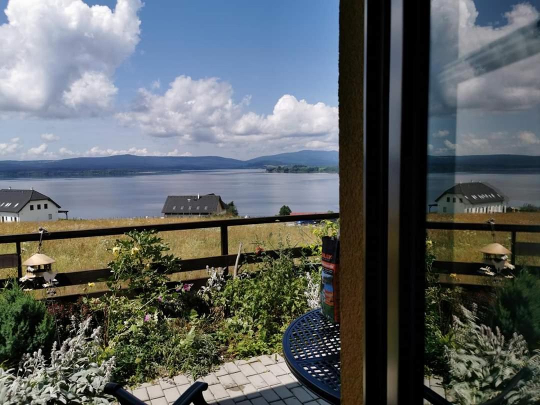 Apartman S Terasou A Vyhledem Na Jezero Lipno Kovarov  Экстерьер фото