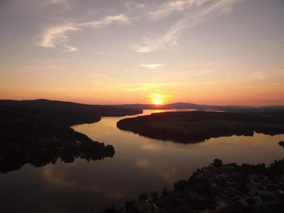 Apartman S Terasou A Vyhledem Na Jezero Lipno Kovarov  Экстерьер фото