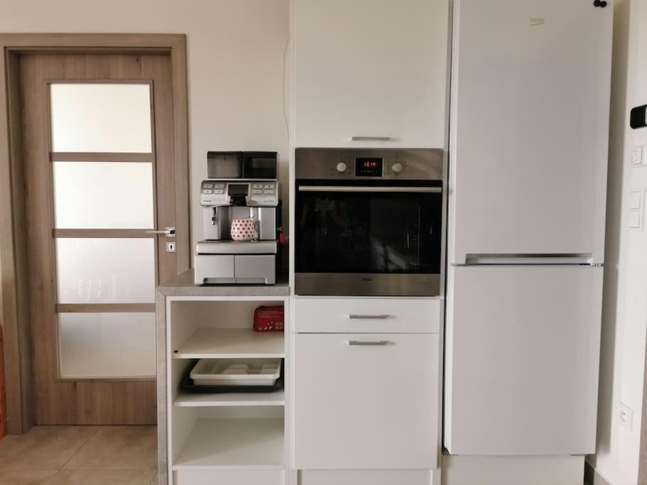 Apartman S Terasou A Vyhledem Na Jezero Lipno Kovarov  Экстерьер фото