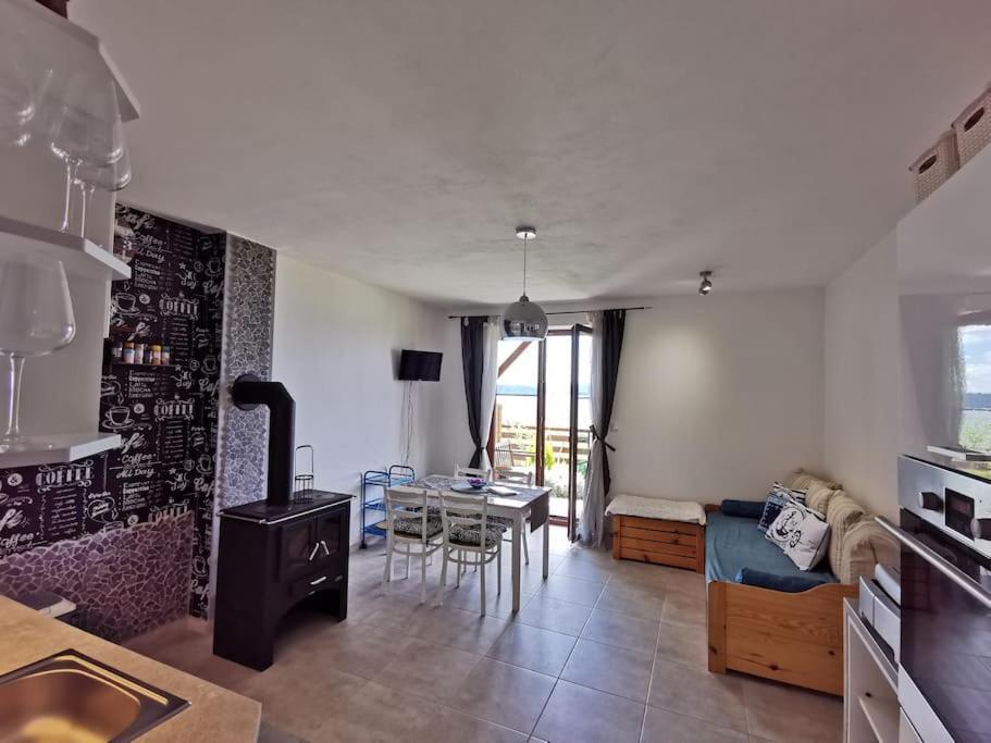 Apartman S Terasou A Vyhledem Na Jezero Lipno Kovarov  Экстерьер фото