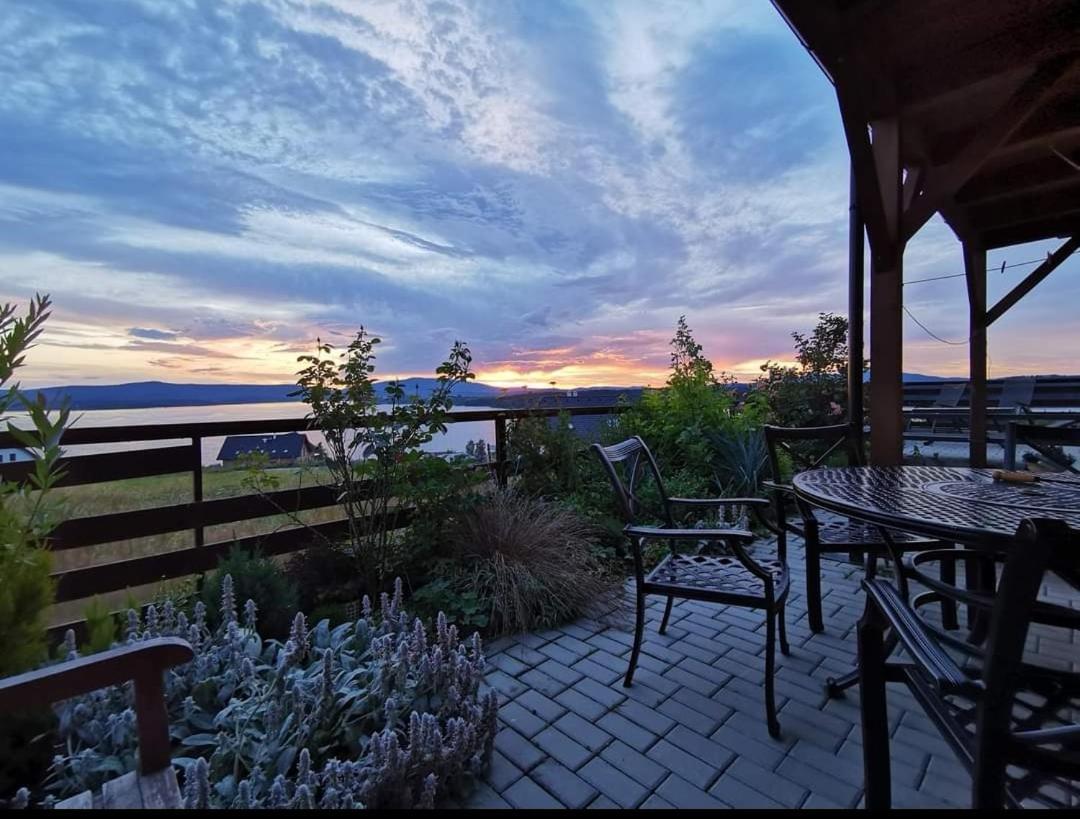 Apartman S Terasou A Vyhledem Na Jezero Lipno Kovarov  Экстерьер фото