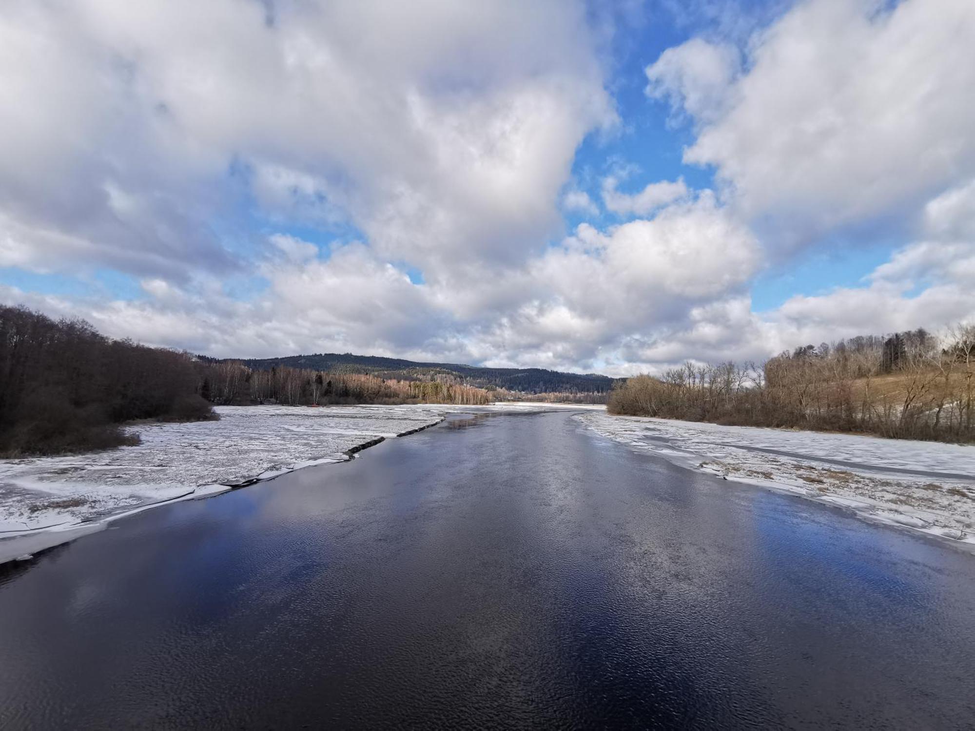 Apartman S Terasou A Vyhledem Na Jezero Lipno Kovarov  Экстерьер фото