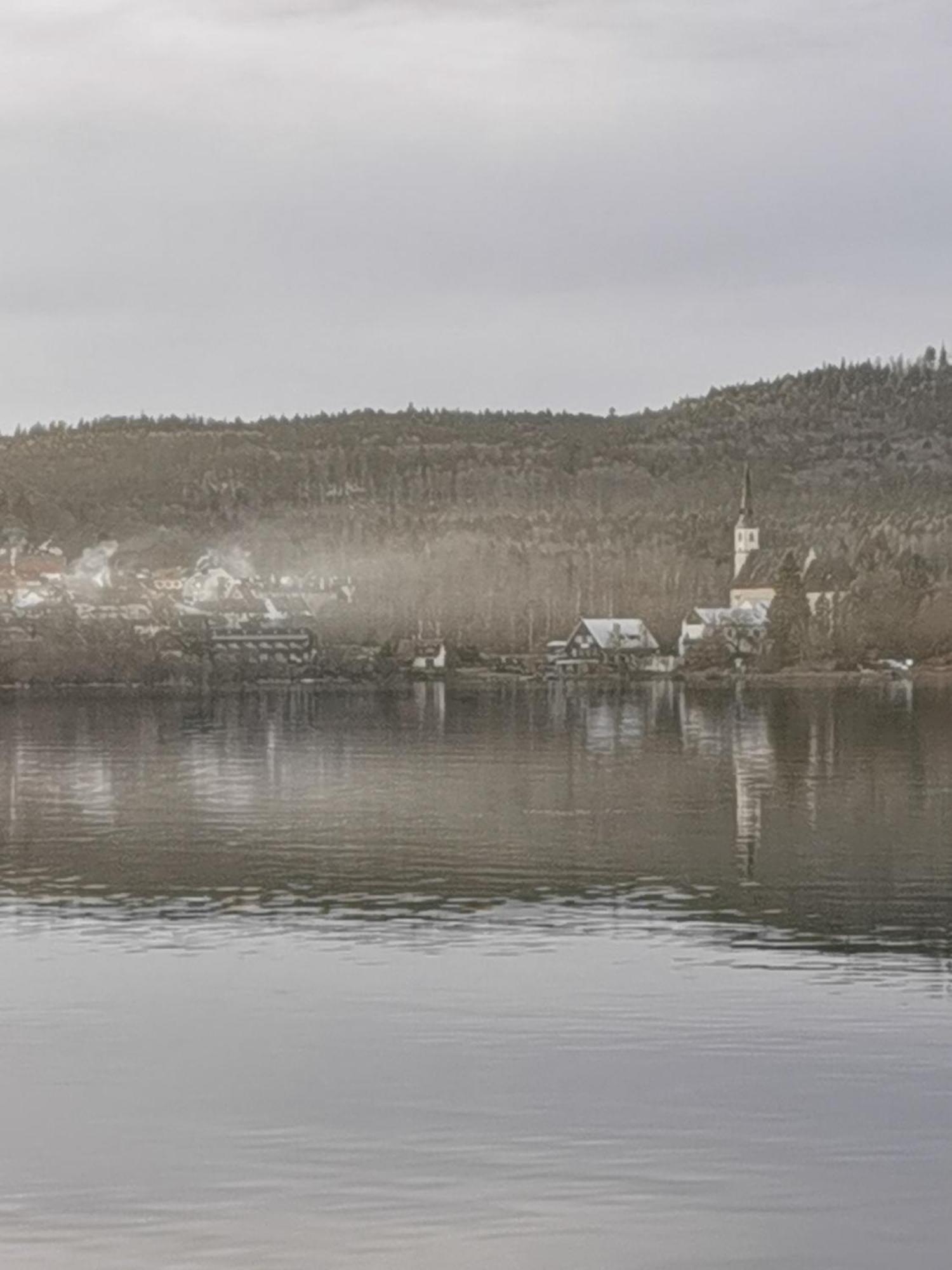 Apartman S Terasou A Vyhledem Na Jezero Lipno Kovarov  Экстерьер фото